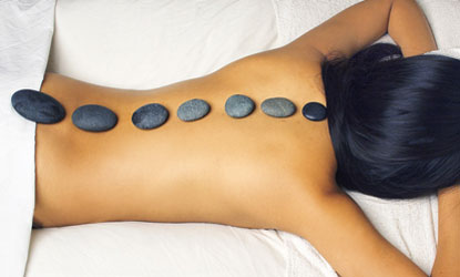 Massage aux pierres chaudes