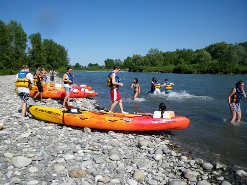 2X AVENTURES BASE DE CANOËS KAYAK
Des plages de galets pour pique niquer