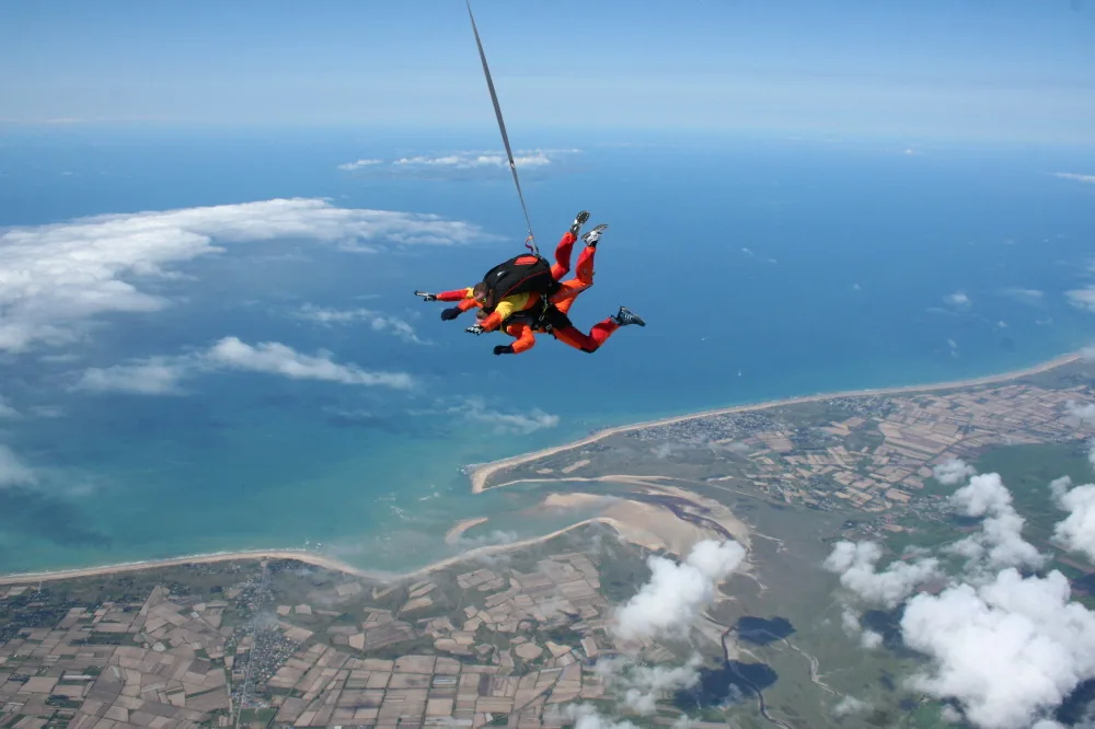 Aair Normandie Parachutisme à Quettreville-sur-Sienne, Manche (50)