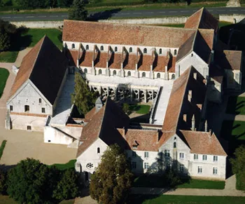 Abbaye de Noirlac à Bruère-Allichamps, Cher (18)