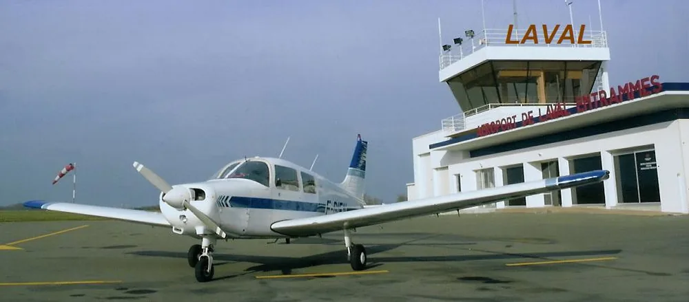 Aéro Tom Services à Entrammes, Mayenne (53)