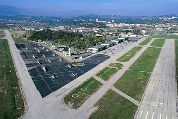 Aéroport de Cannes Mandelieu à Cannes, Alpes-Maritimes (06)