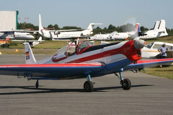 Aéroclub de la Côte d'Emeraude à Pleurtuit, Ille-et-Vilaine (35)