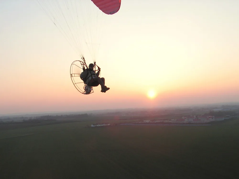 Air Com Paramoteur à Vieux-Pont, Orne (61)