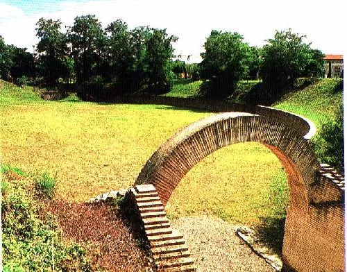 Amphithéâtre et Thermes Romains à Toulouse, Haute-Garonne (31)