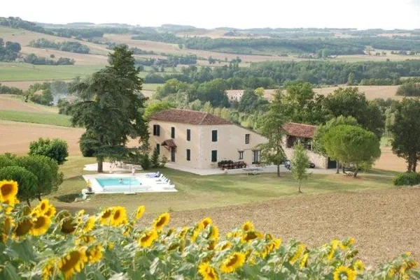Au Domain Gajolles à Bonas, Gers (32)