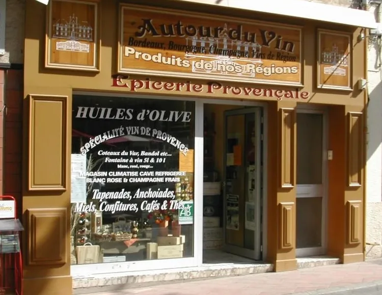 AUTOUR DU VIN à Salernes, Var (83)