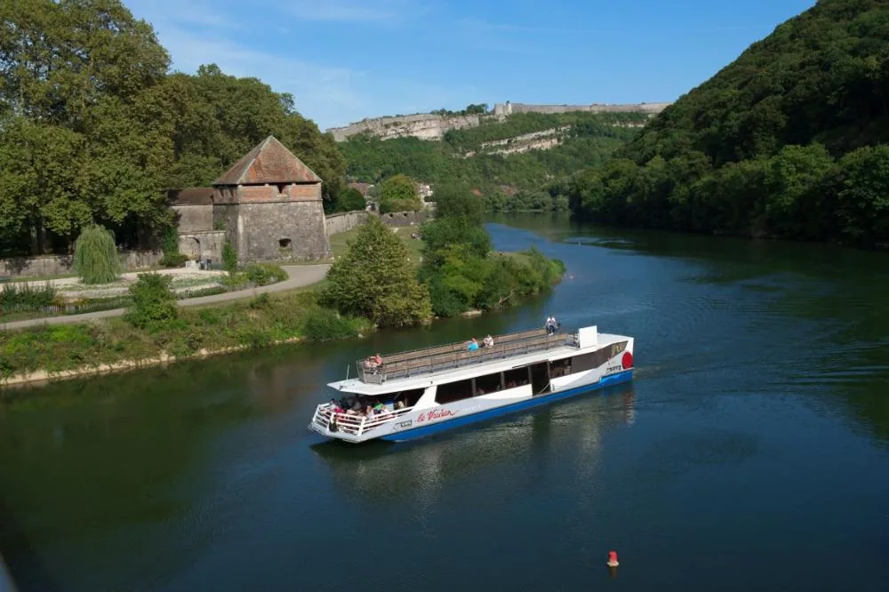 Bateau de Besançon le Vauban à Besançon, Doubs (25)
