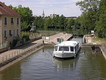 Bateaux Touristiques de l'Auxerrois à Auxerre, Yonne (89)
