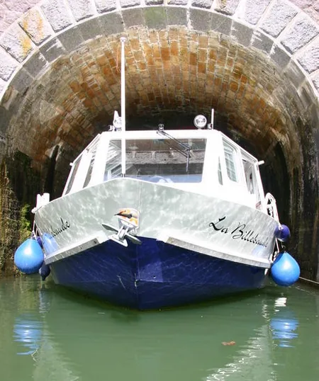Bateau-promenade ''La Billebaude" à Pouilly-en-Auxois, Côte-d'Or (21)