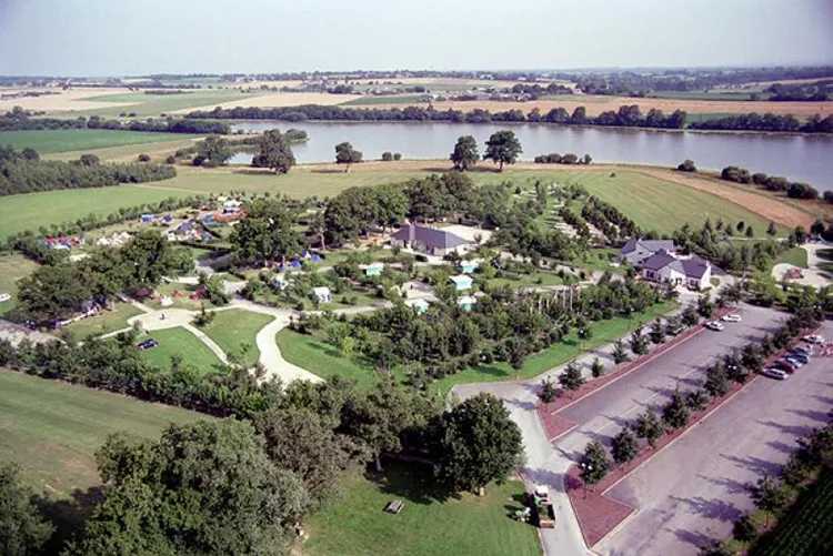 Base de Loisirs de la Rincerie à La Selle-Craonnaise, Mayenne (53)