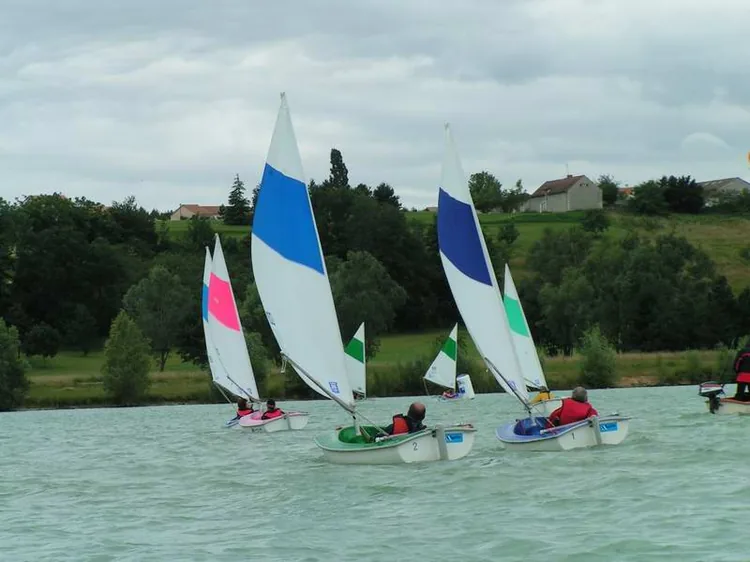 Base de voile à Saint-Cyr, Vienne (86)