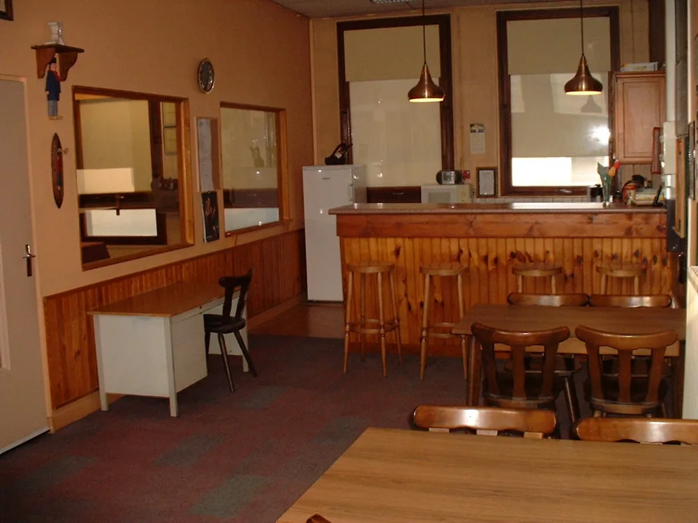 Le bar attenant à la salle de billard