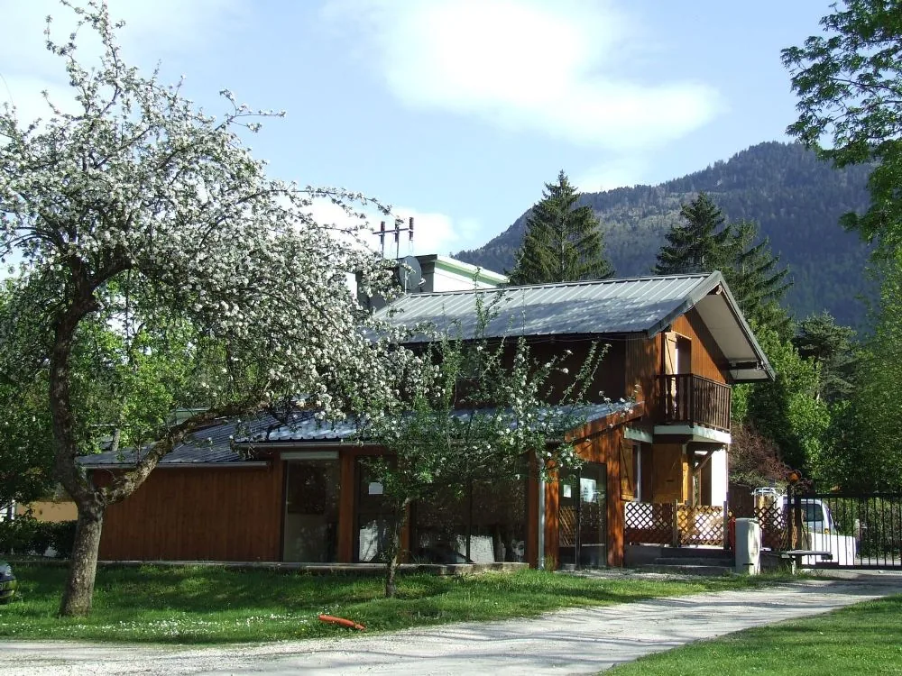 Camping des Neiges à Aigueblanche, Savoie (73)
