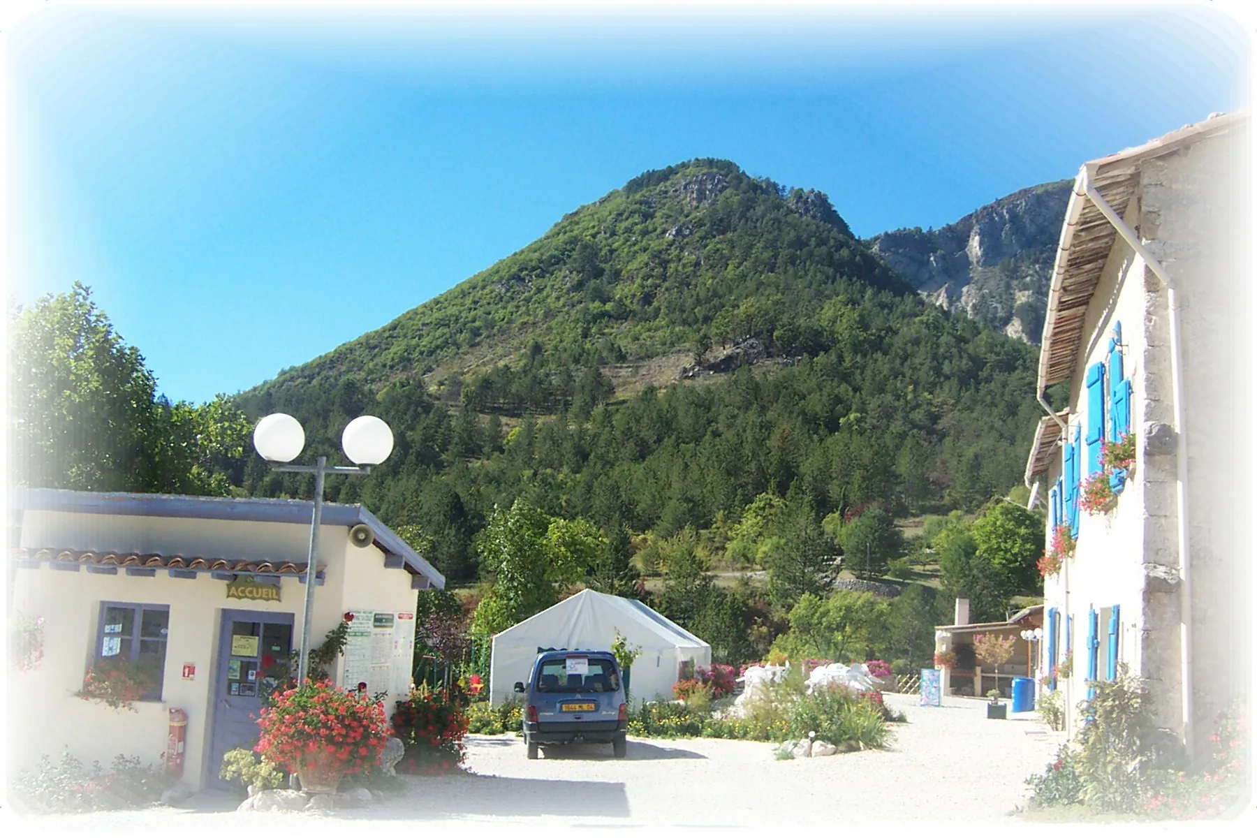Camping Calme & Nature*** à Castellane, Alpes-de-Haute-Provence (04)