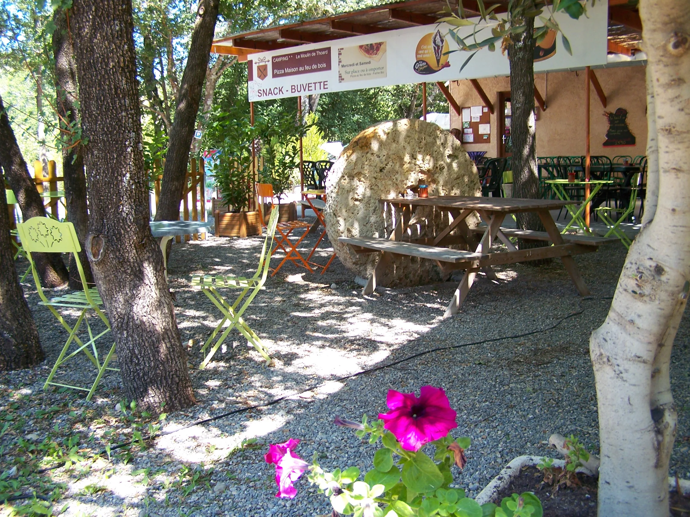 Camping Grandeur Nature** à Castellane, Alpes-de-Haute-Provence (04)