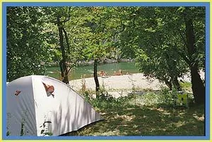 Camping des Tunnels à Vallon-Pont-d'Arc, Ardèche (07)
