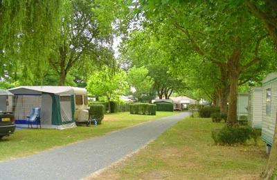 Camping Le Relax à Breuillet, Charente-Maritime (17)