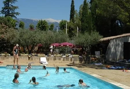 Camping Caravaning les Verguettes à Villes-sur-Auzon, Vaucluse (84)