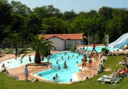 Camping Itsas Mendi à Saint-Jean-de-Luz, Pyrénées-Atlantiques (64)