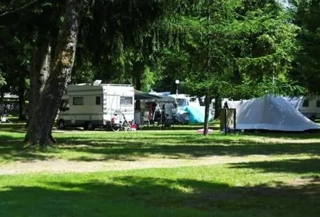 Camping Les 2 Ballons à Saint-Maurice-sur-Moselle, Vosges (88)