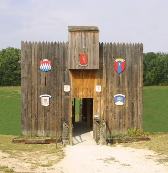 Camp de siège Médiéval à Larressingle, Gers (32)