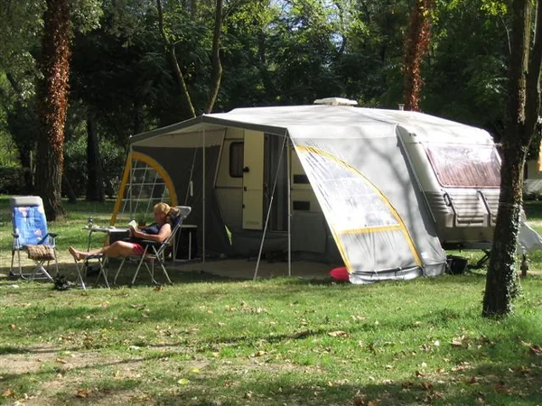 Camping Beau Rivage à Cardet, Gard (30)