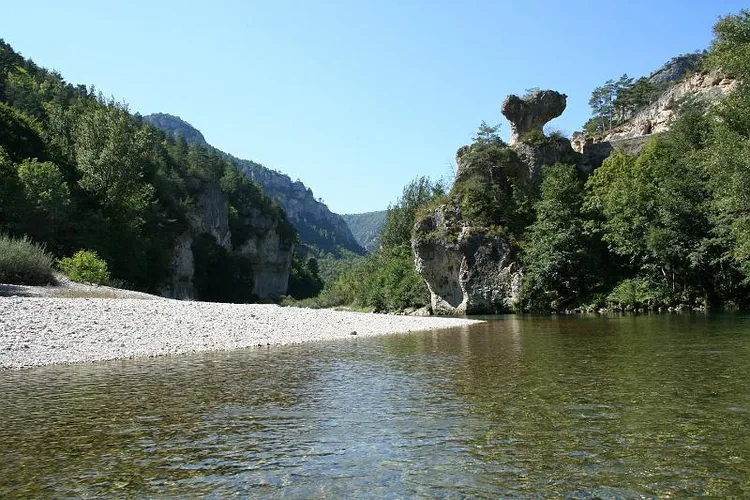 Camping Del Ron à Quézac, Lozère (48)