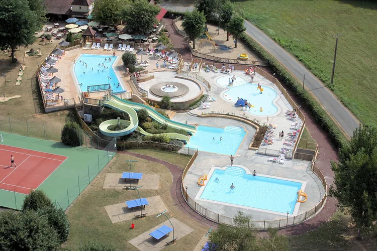 Camping La Châtaigneraie à Prats-de-Carlux, Dordogne (24)