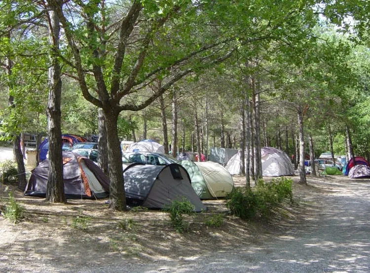 Camping Le Moulin à Moustiers-Sainte-Marie, Alpes-de-Haute-Provence (04)