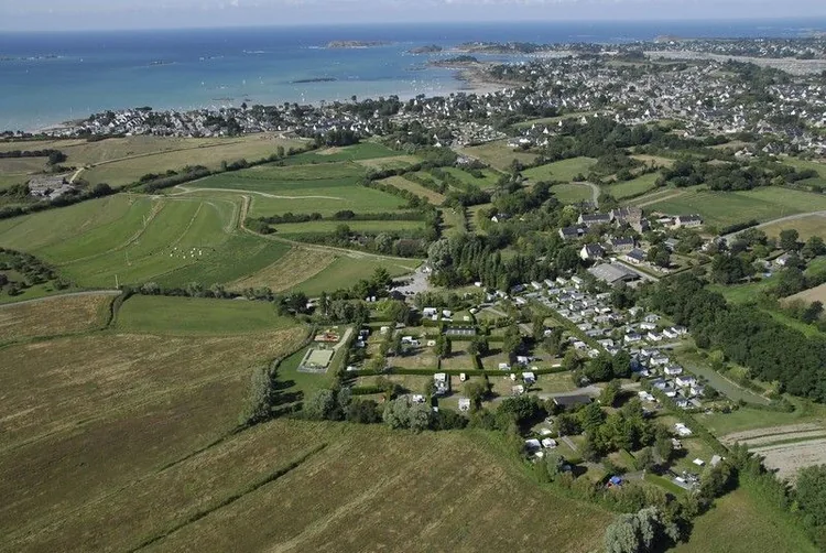 Camping Le Villeu à Lancieux, Côtes-d'Armor (22)