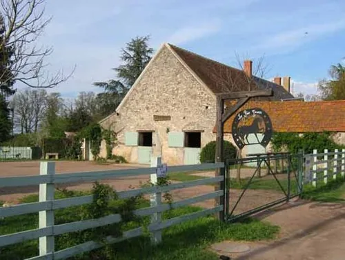 Centre Equestre Le Rio Javar à Farges-Allichamps, Cher (18)