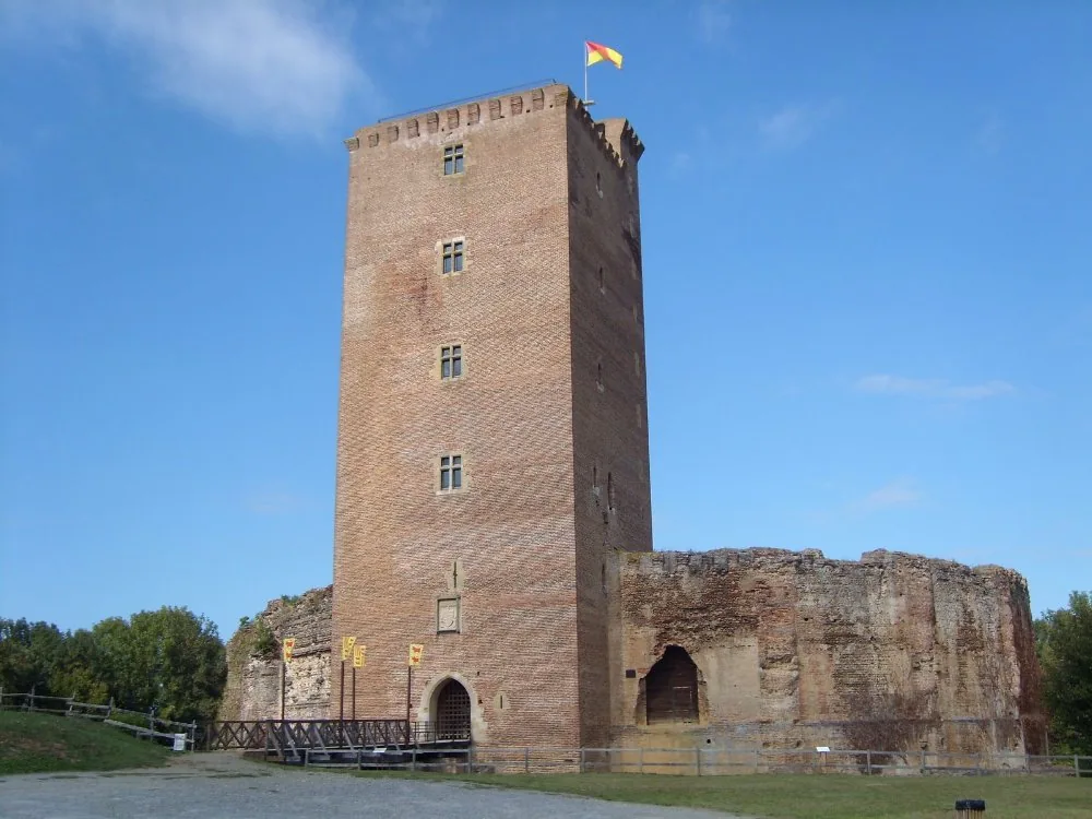 Château de Montaner à Montaner, Pyrénées-Atlantiques (64)