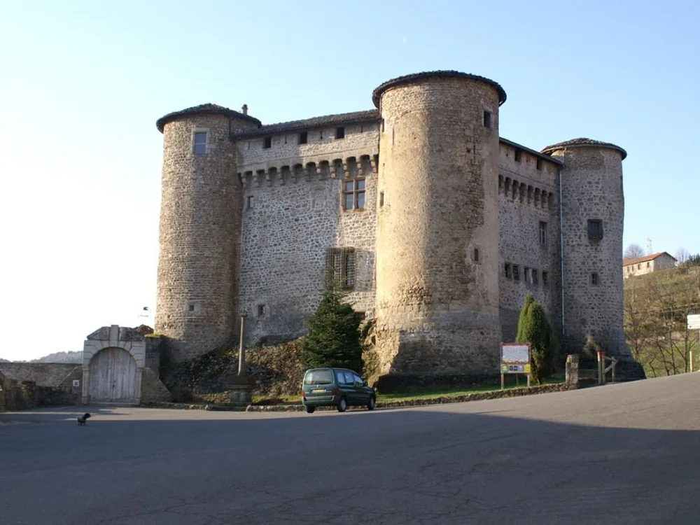 Chateau des Marcilly Talaru à Chalmazel, Loire (42)