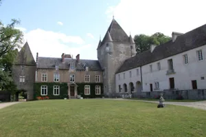 Château de Coraboeuf à Ivry-en-Montagne, Côte-d'Or (21)
