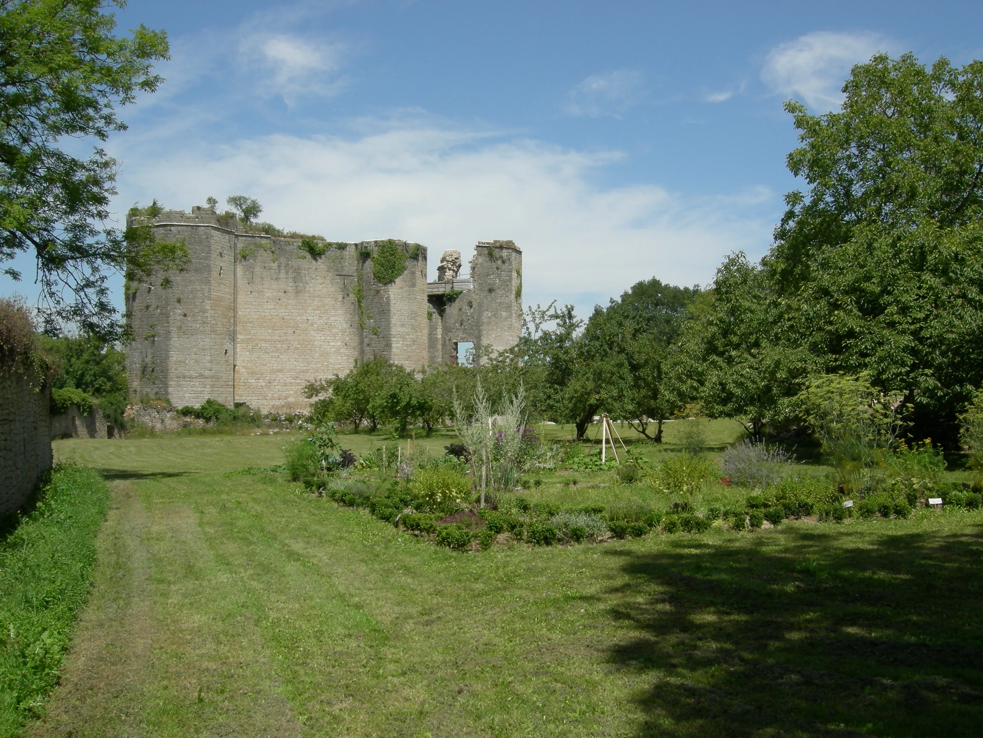 Château de Montfort à Montigny-Montfort, Côte-d'Or (21)