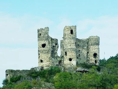 Château fort de Domeyrat à Domeyrat, Haute-Loire (43)