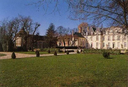 Château Mairie à Le Mesnil-Saint-Denis, Yvelines (78)