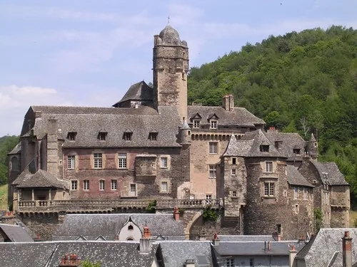 Château d'Estaing à Estaing, Aveyron (12)