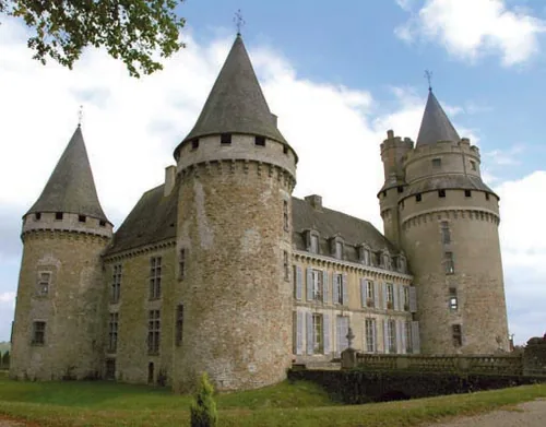 Château de Bonneval à Coussac-Bonneval, Haute-Vienne (87)