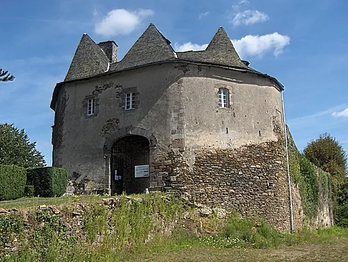 Château de Comborn à Orgnac-sur-Vézère, Corrèze (19)