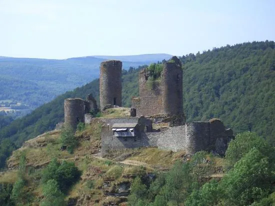 Château du Tournel à Saint-Julien-du-Tournel, Lozère (48)
