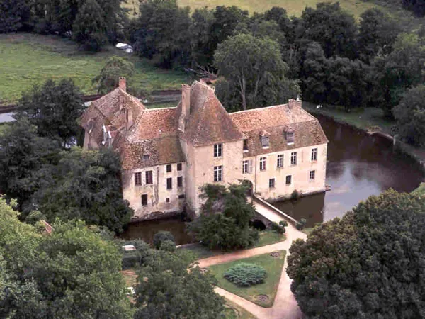Château de Lantilly à Corbigny, Nièvre (58)