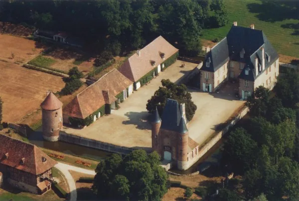 Château du Riau à Villeneuve-sur-Allier, Allier (03)