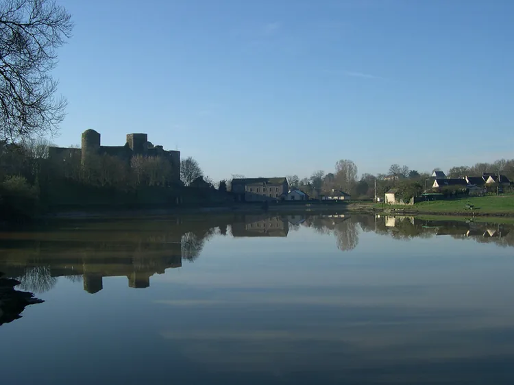 CHATEAU MEDIEVAL DE POUANCE à Pouancé, Maine-et-Loire (49)