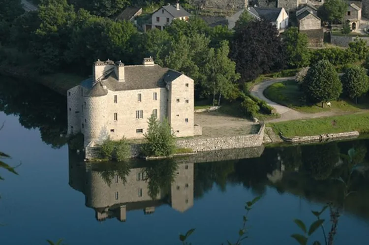 Château de Castanet à Villefort, Lozère (48)