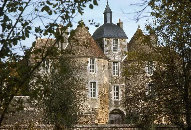 Château de Ratilly à Treigny, Yonne (89)