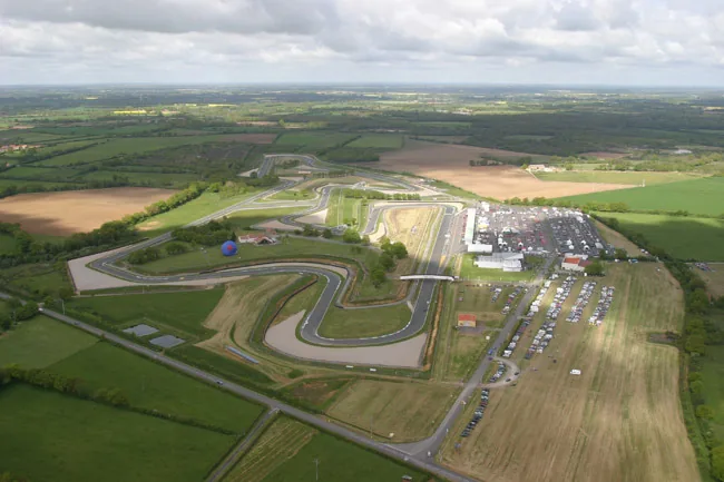 Circuit Auto-Moto du Val de Vienne à Le Vigeant, Vienne (86)
