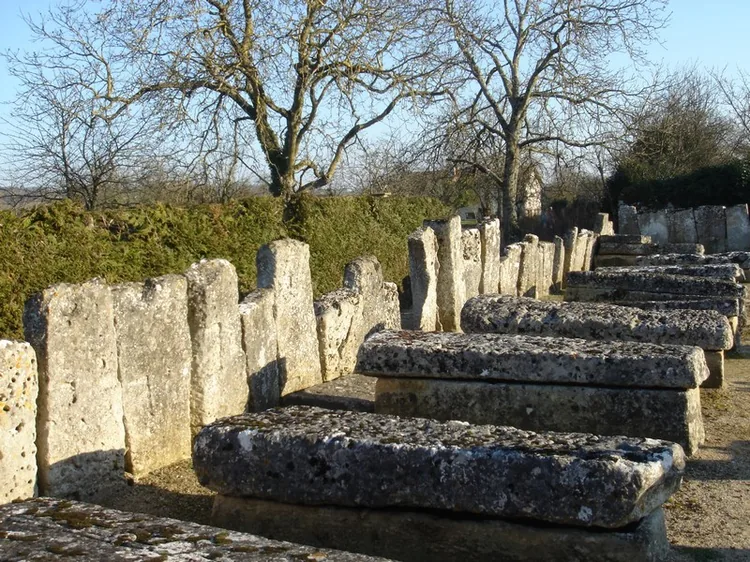 Cimetière Mérovingien à Civaux, Vienne (86)