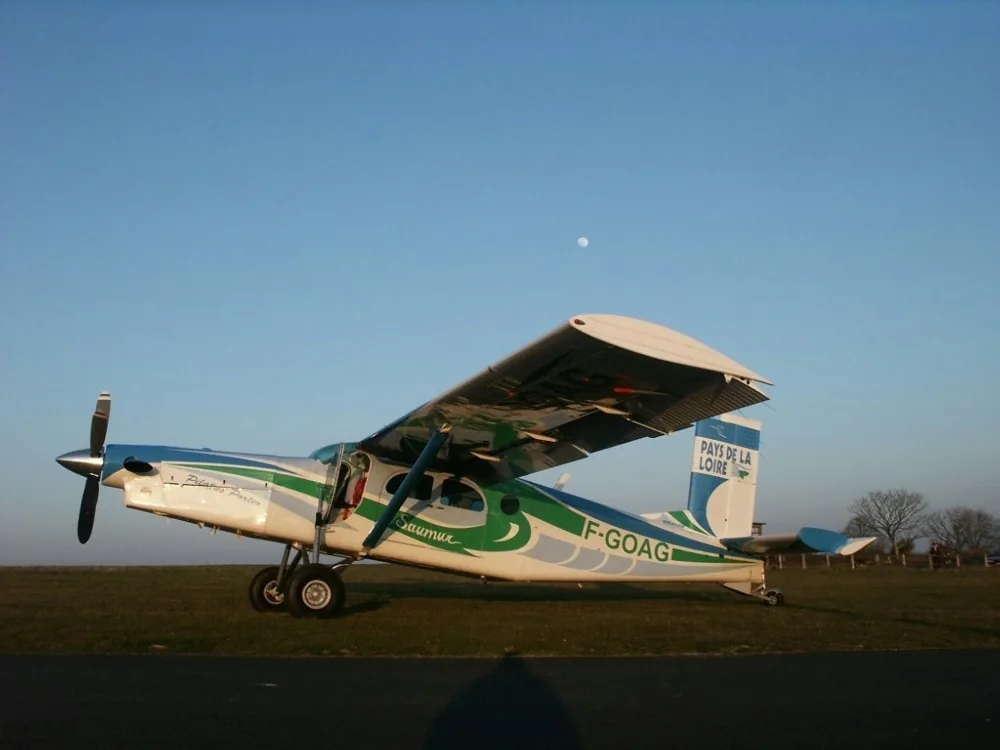 Club de Parachutisme à Saumur, Maine-et-Loire (49)